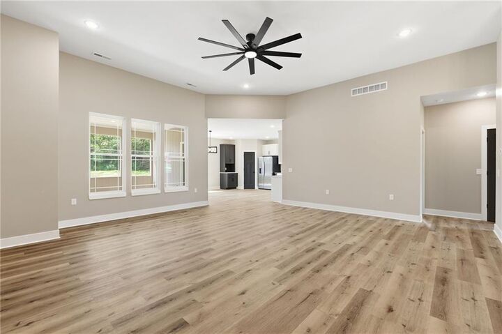 Property Photo:  328 NE 51st Road  MO 64093 