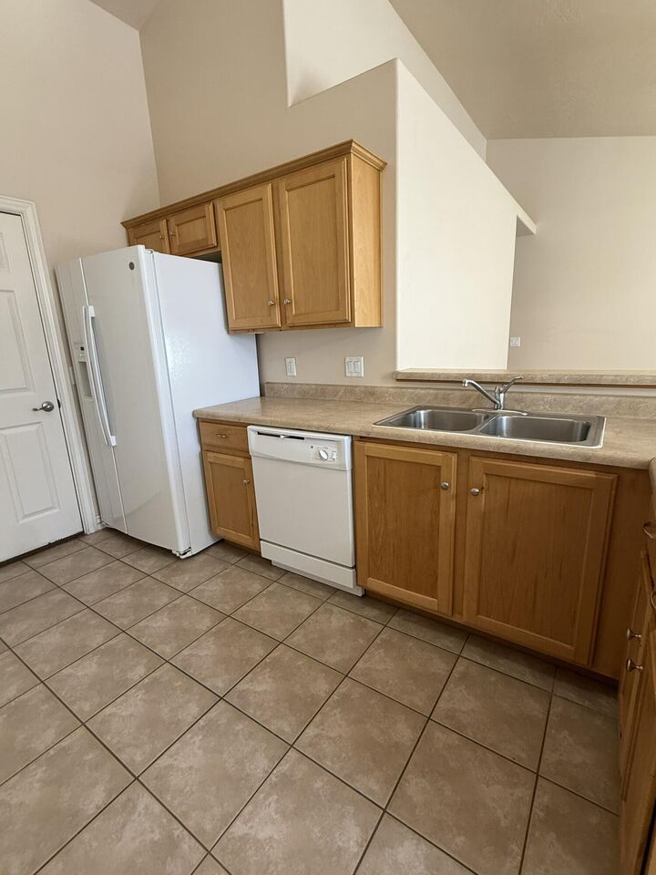 Property Photo:  1434 S Southern View Dr  UT 84720 