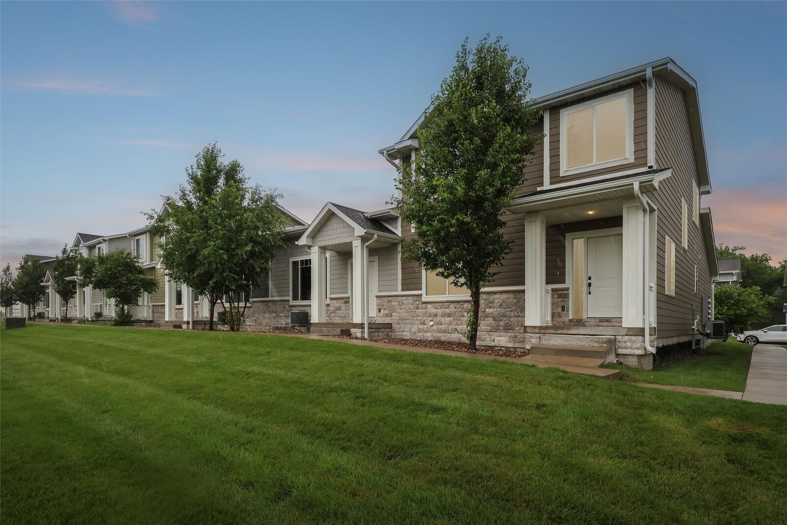 Property Photo:  515 10th Street  IA 50263 