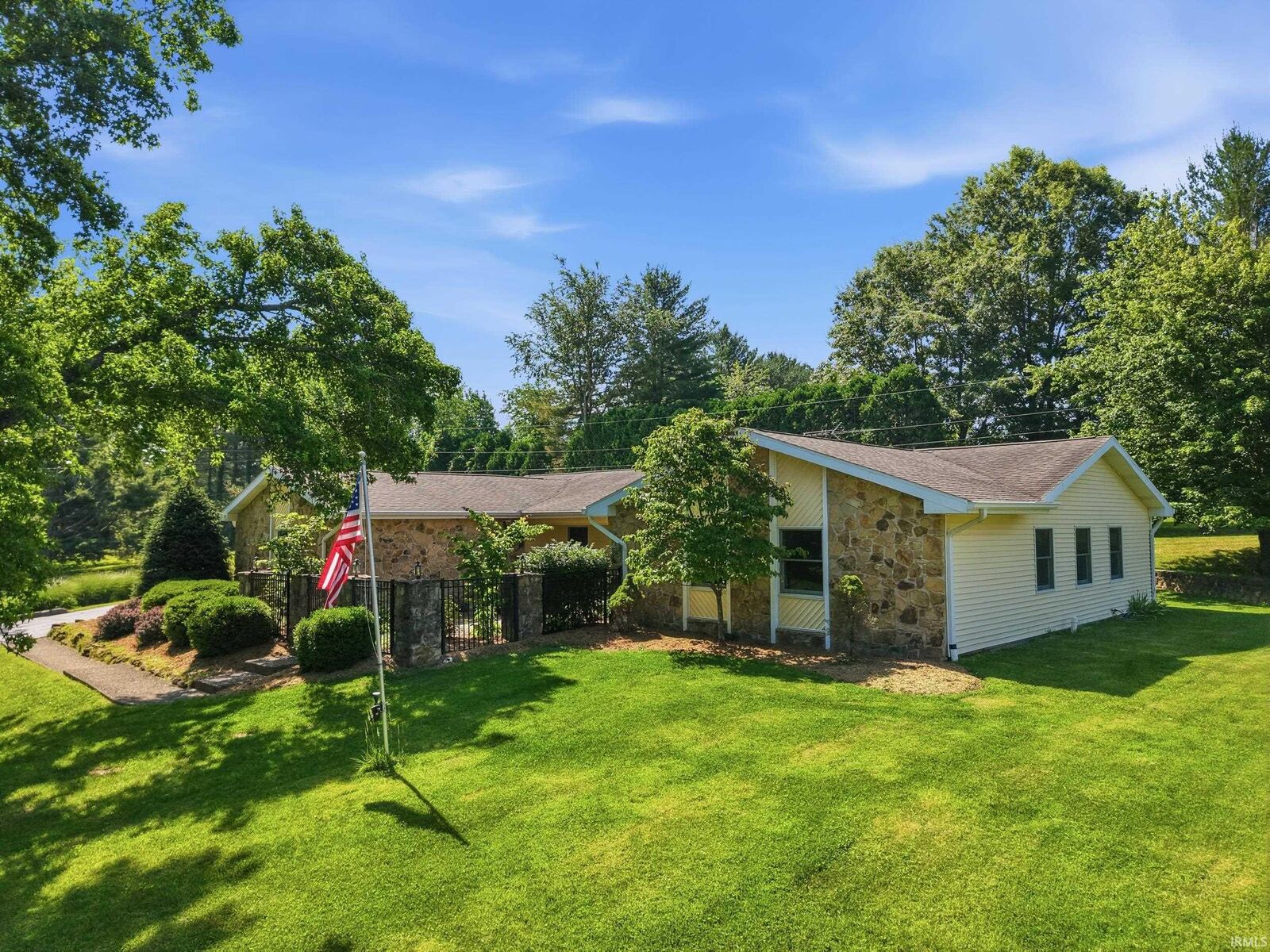 Property Photo:  4045 S Gran Haven Drive  IN 47401 