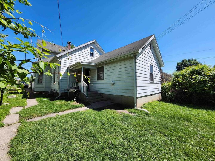 Property Photo:  708 Columbia Avenue  IN 46805-6306 