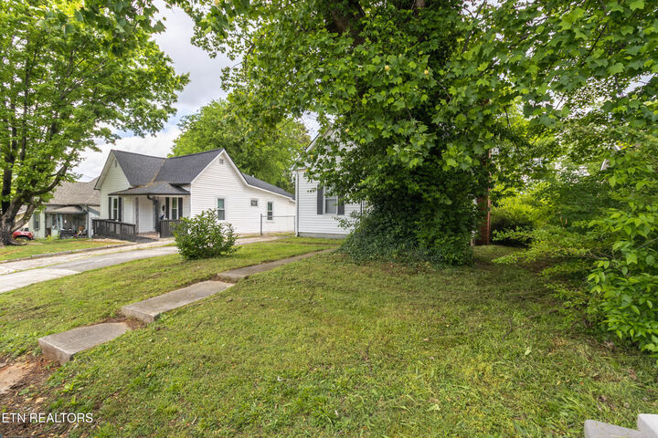 Property Photo: 2638 Barton St TN 37917