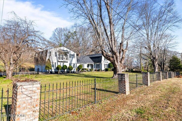 Property Photo:  203 Golf Hill Lane  TN 37766 