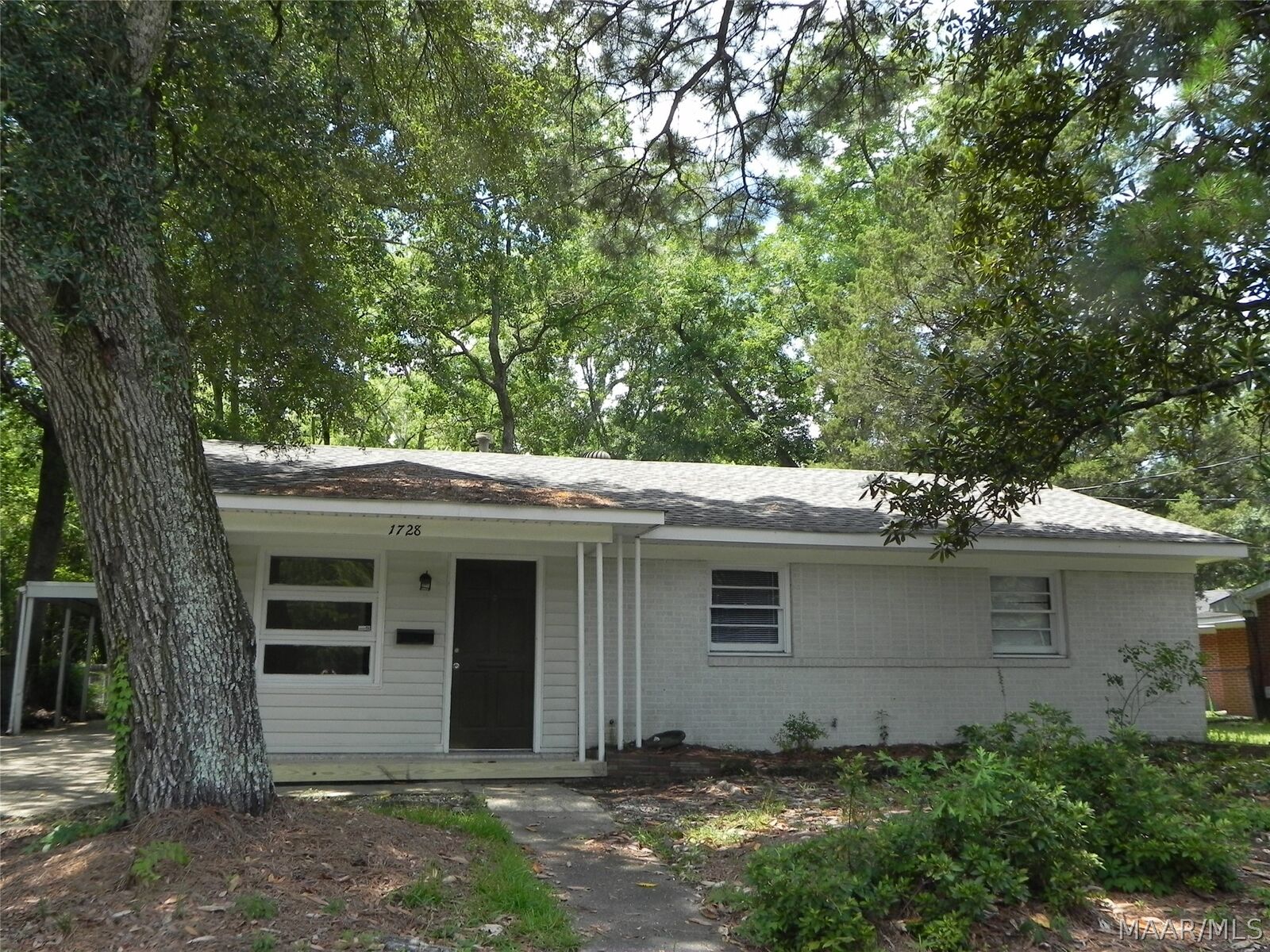 Property Photo: 1728 Robison Hill Road AL 36107