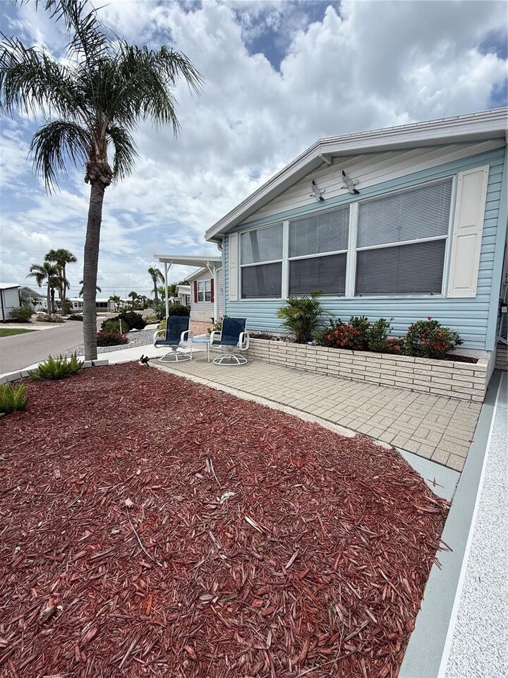 Property Photo:  615 S Green Circle  FL 34285 