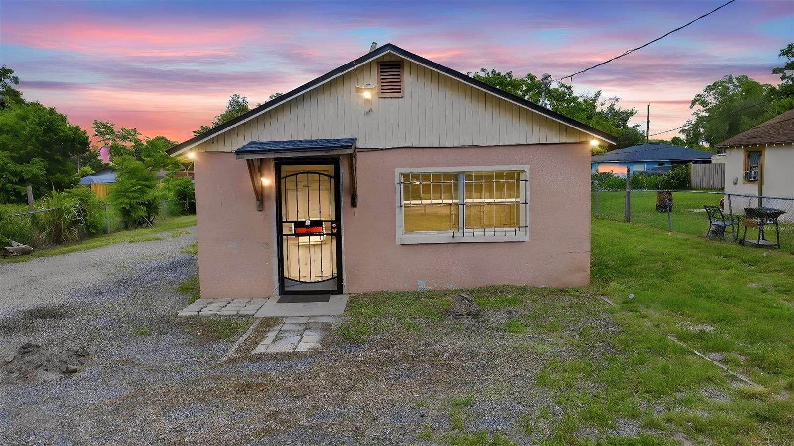 Property Photo:  1215 S Delaware Avenue  FL 32720 