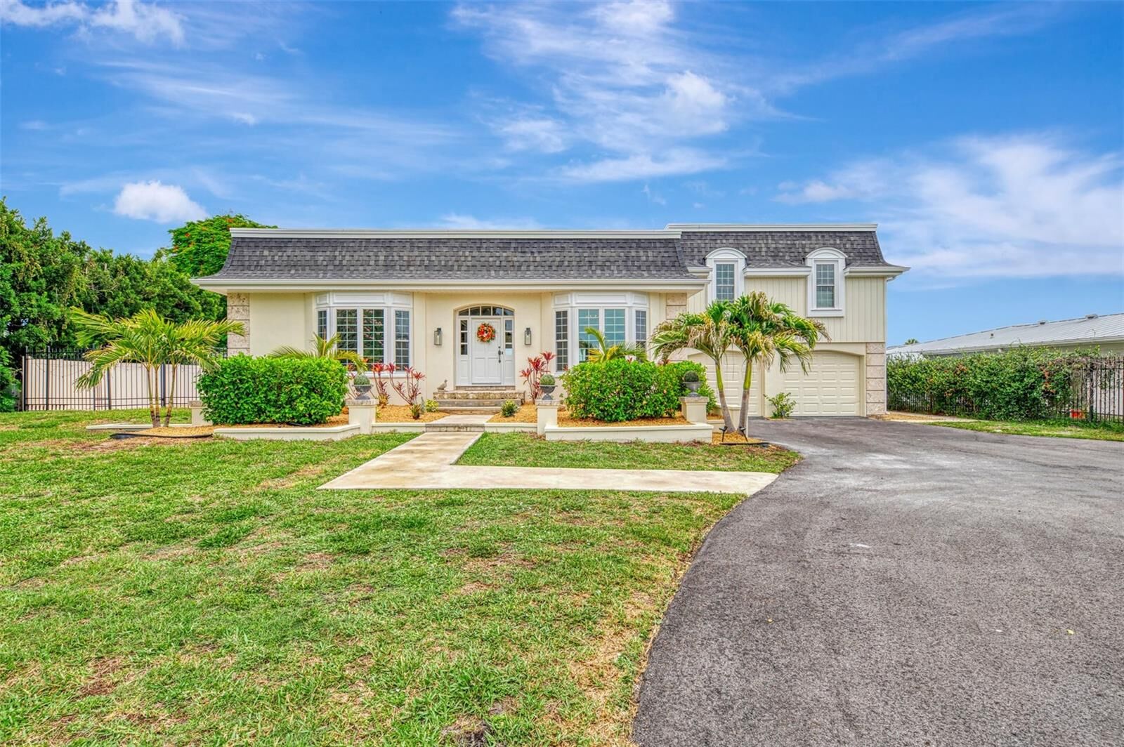 Property Photo:  5030 18th Avenue W  FL 34209 