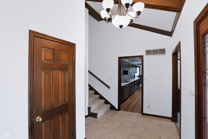 Property Photo:  2088 Golfview Court  IN 46143 