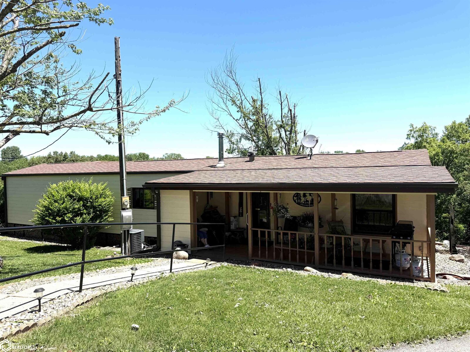 Property Photo: 2395 Railroad Street IA 50830