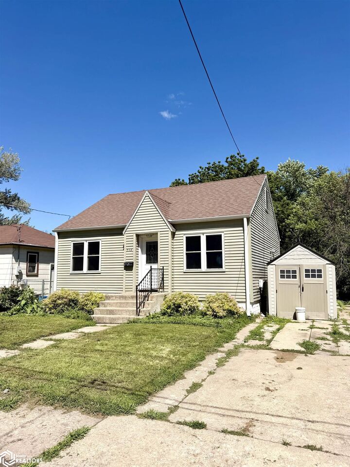 Property Photo: 713 N Tyler Avenue IA 50401