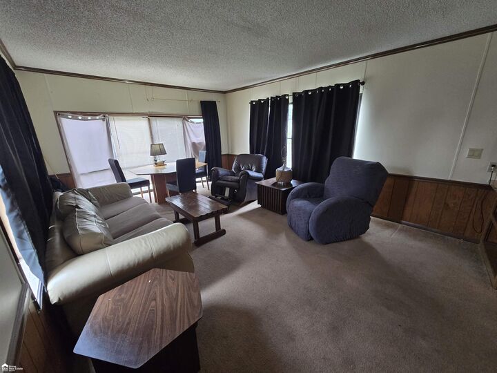 Property Photo:  329 King George Iii Drive  MI 48507 