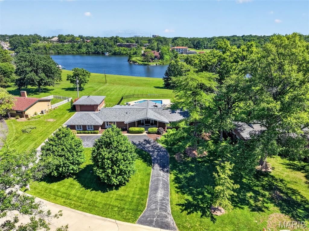 Property Photo:  11601 Lakeshore Drive  MO 63141 