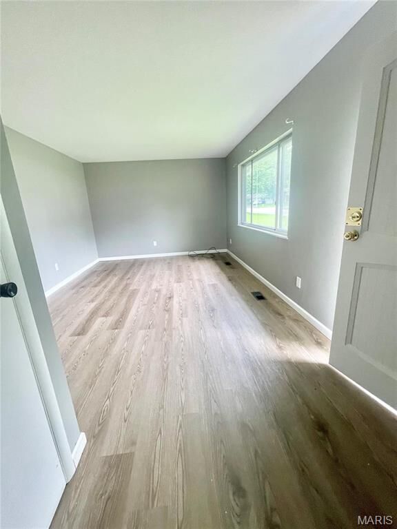 Property Photo:  805 Juniper Drive  IL 62269 