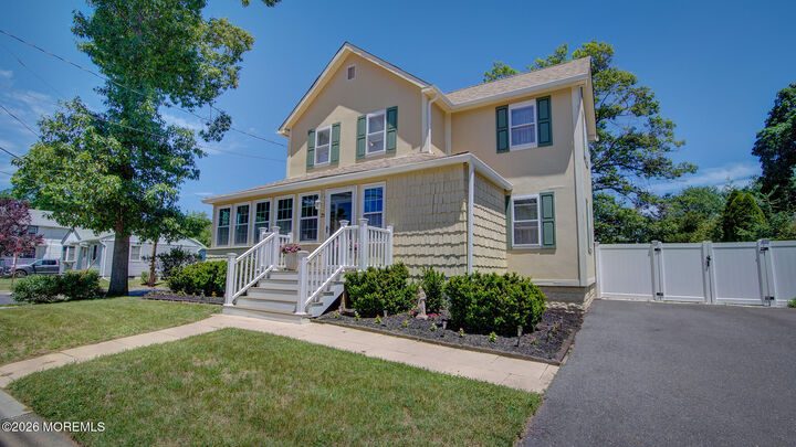 Property Photo:  25 Lake Avenue  NJ 08828 
