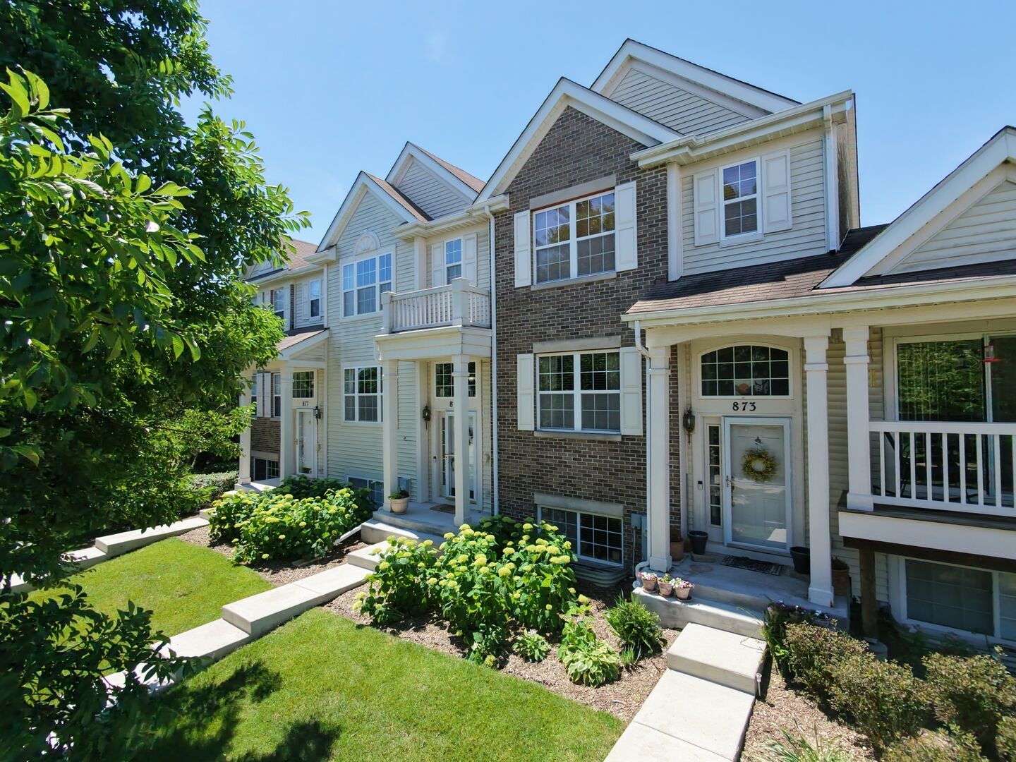 Property Photo: 875 Emerald Drive IL 60140