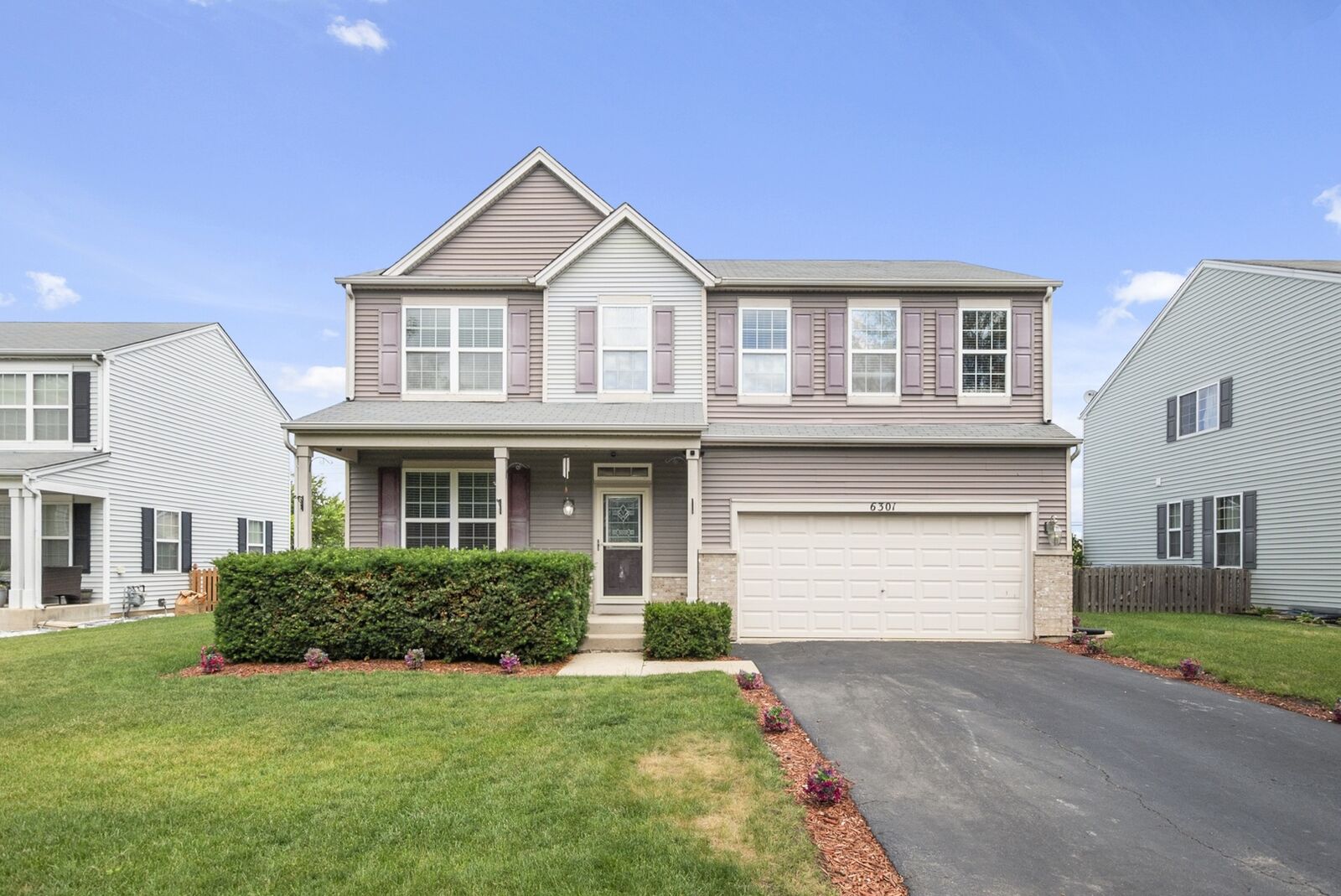 Property Photo:  6301 Southridge Drive  IL 60586 