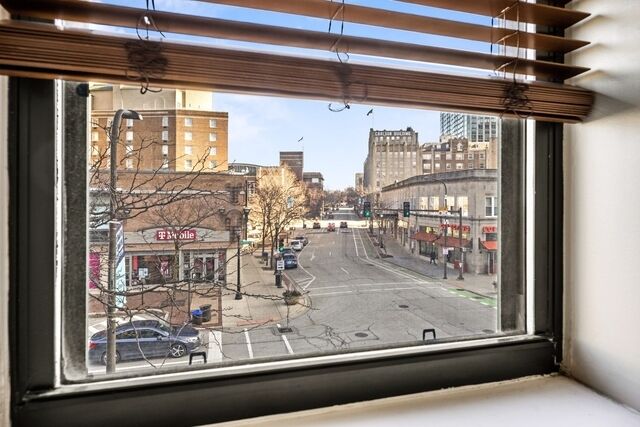 Property Photo:  807 Church Street 211  IL 60201 