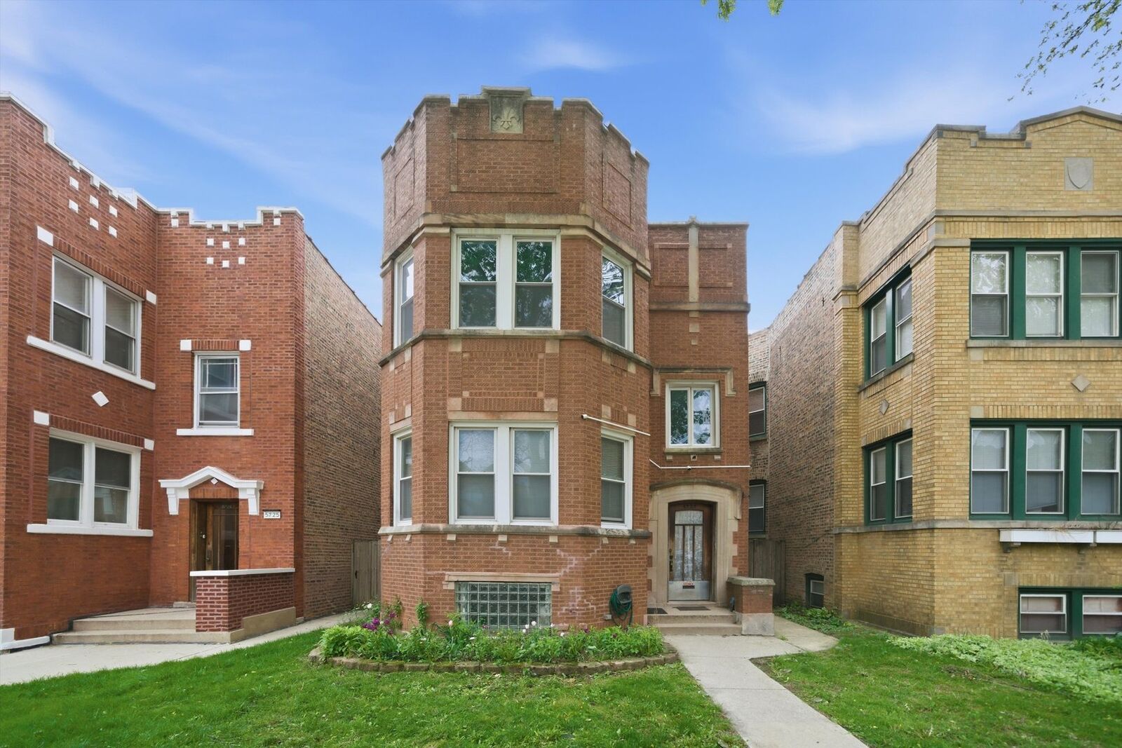 Property Photo: 5723 N Talman Avenue IL 60659