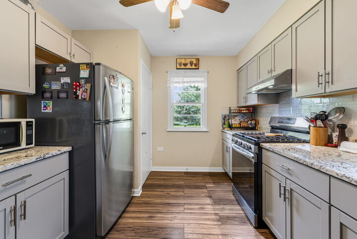 Property Photo:  6918 Parkside Avenue  IL 60525 