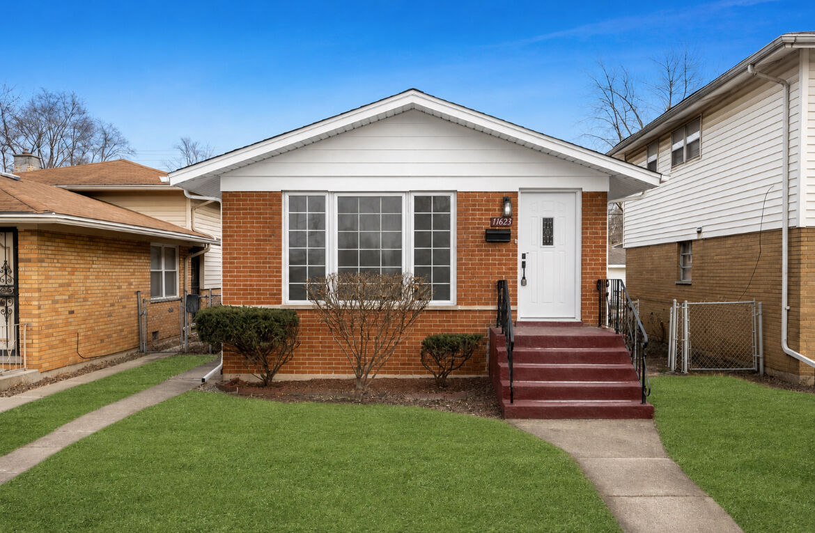 Property Photo: 11623 S Aberdeen Street IL 60643