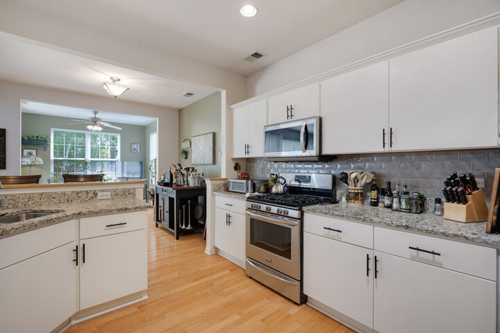 Property Photo: 12122 Latham Trail IL 60142