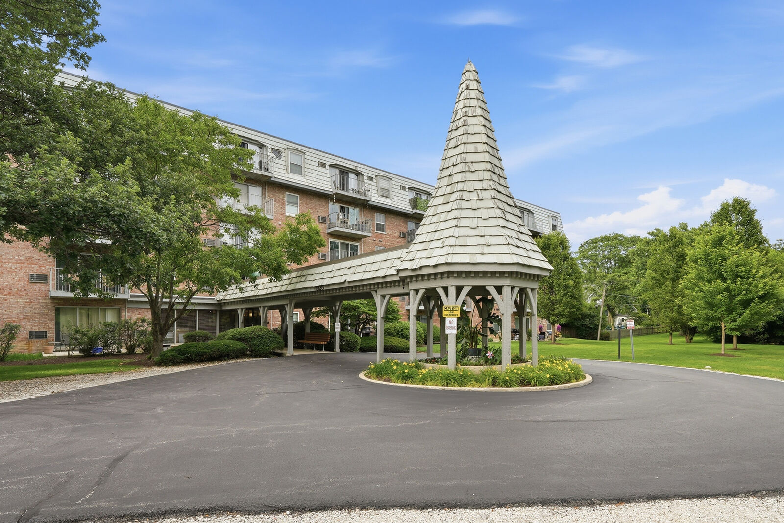 Property Photo: 5125 Blodgett Avenue 510 IL 60515