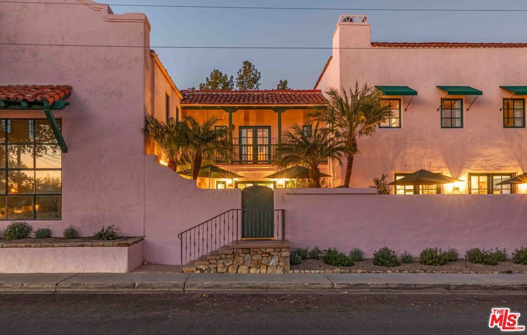 Property Photo:  202 Canada Street  CA 93023 