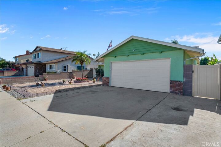 Property Photo:  17509 Balfern  CA 90706 