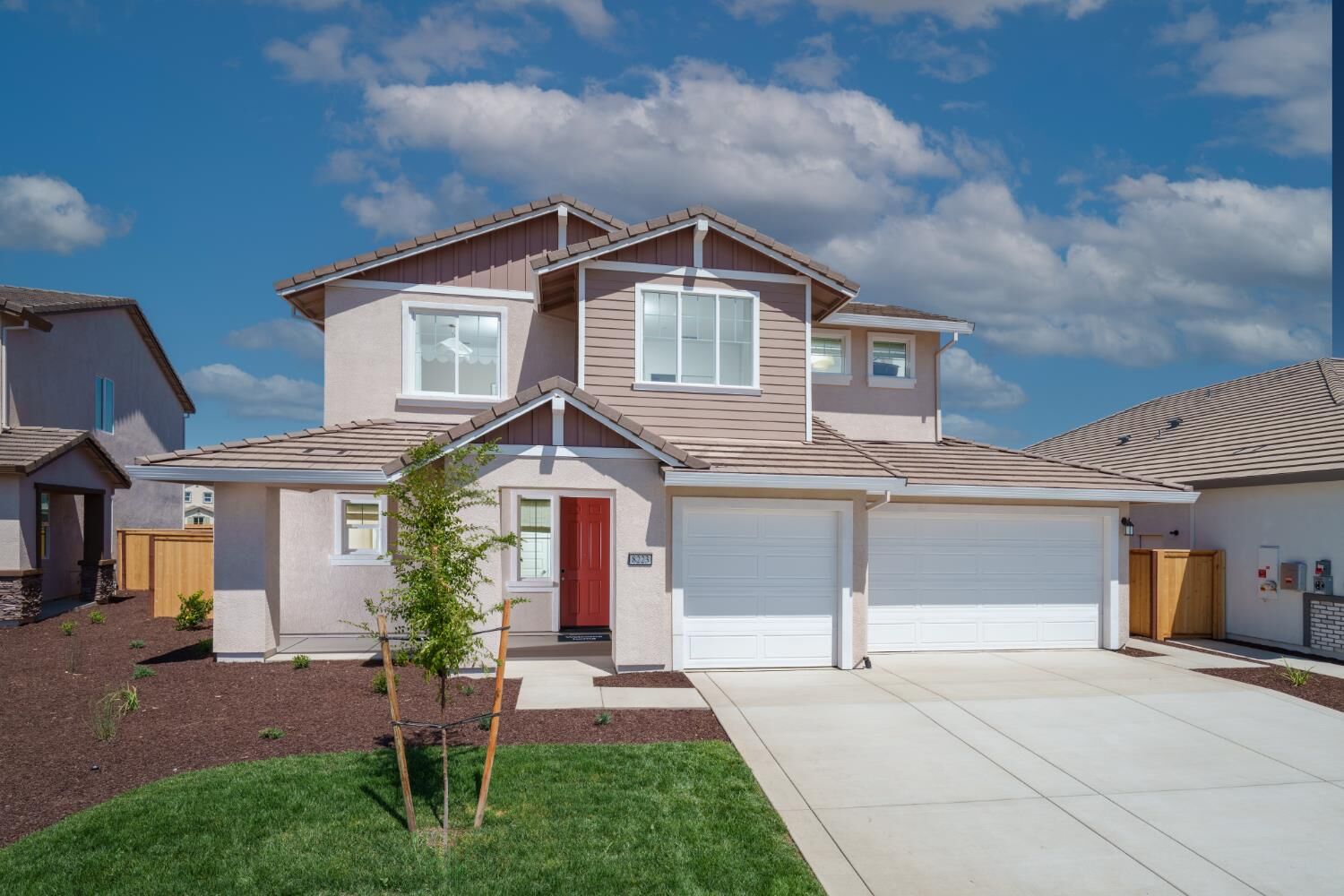 Property Photo:  10232 W Sesti Way  CA 95757 