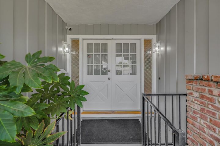 Property Photo: 221 Granada Way CA 95376