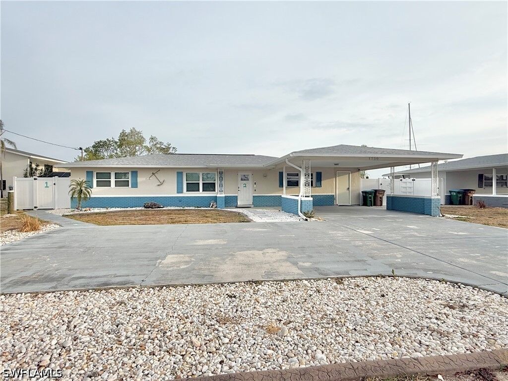 Property Photo: 1730 Bikini Court 2 FL 33904