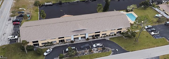 Property Photo:  4901 Victoria Drive 205  FL 33904 