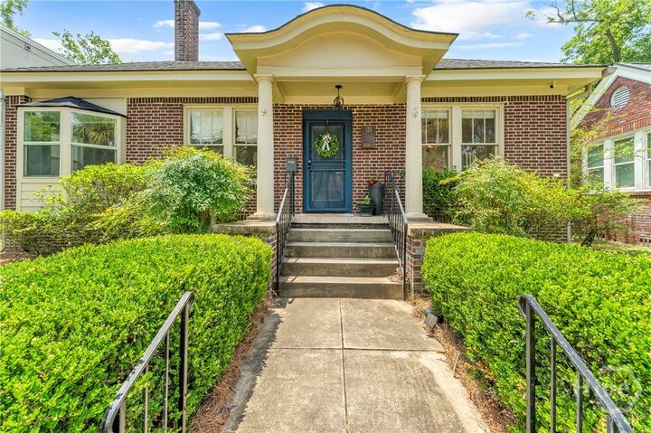 Property Photo:  125 E 54th Street  GA 31405 