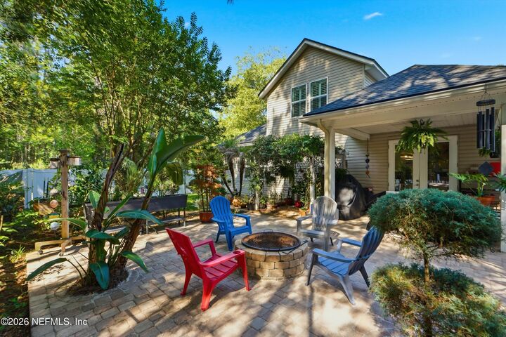 Property Photo: 1510 Creek Point Boulevard FL 32218