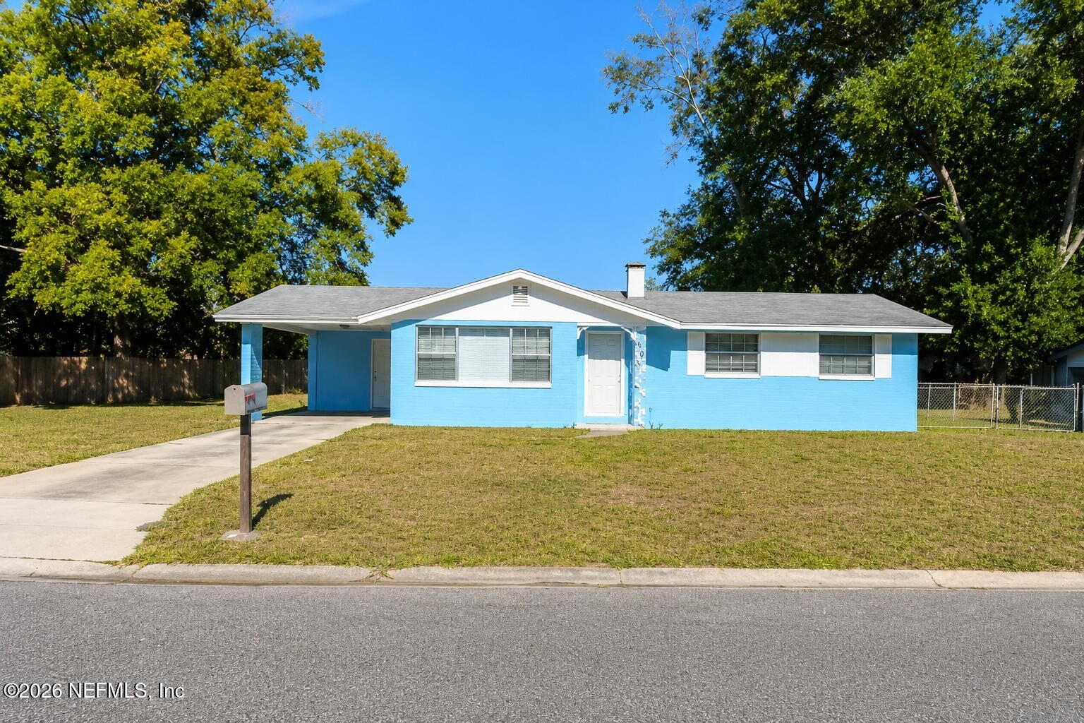 Property Photo: 1749 S Merivale Road S FL 32208