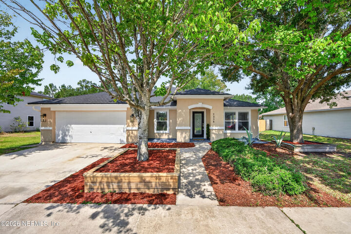 Property Photo: 2438 Tyson Lake Drive FL 32221