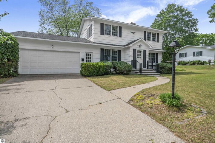 Property Photo:  424 Crestview Place  MI 49601 