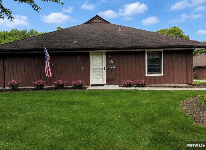 Property Photo:  13-4 Tamaron Drive 13-4  NJ 07463 