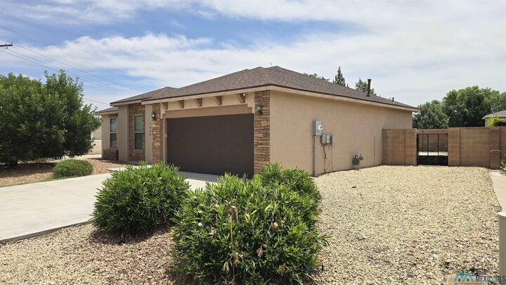 Property Photo:  1648 Redwood Loop  NM 88220 