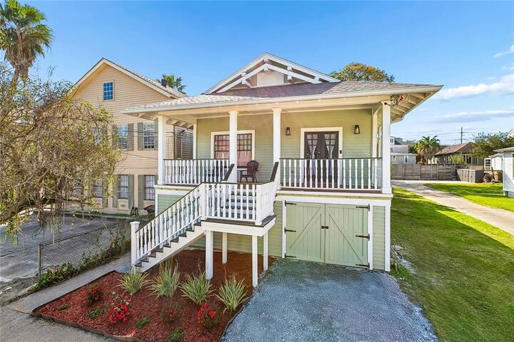 Property Photo: 2318 General Pershing Street LA 70115