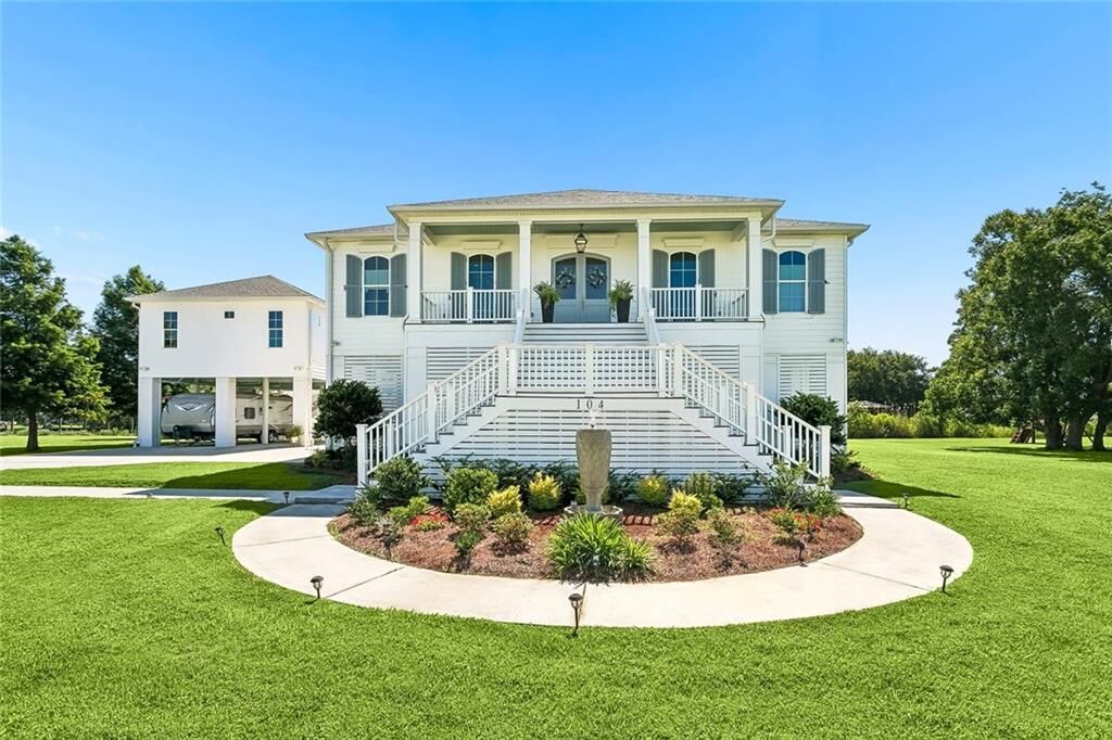 Property Photo: 104 Moray Drive LA 70461