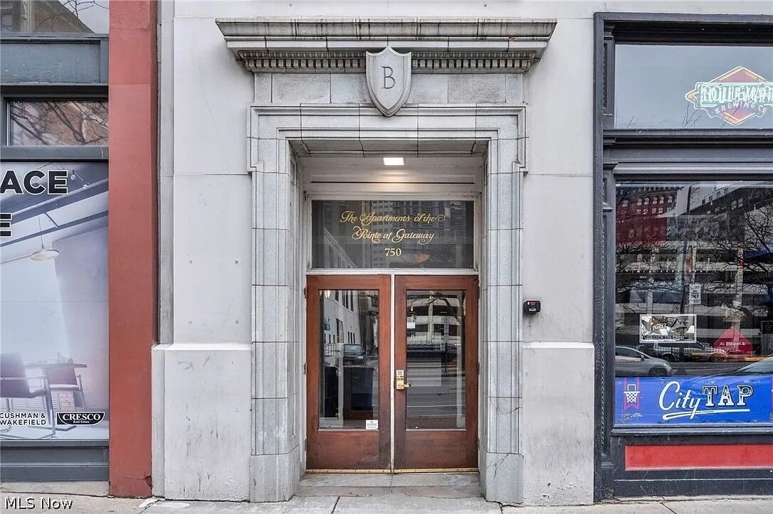 Property Photo: 750 Prospect Avenue E 403 OH 44115