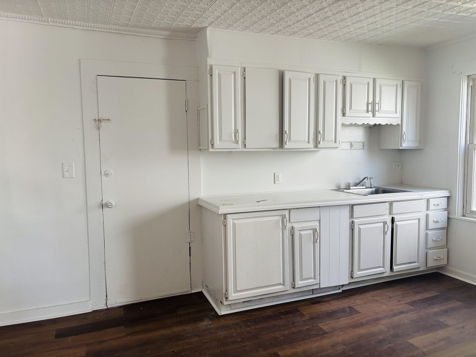 Property Photo:  5 Shedds Avenue  NH 03060 