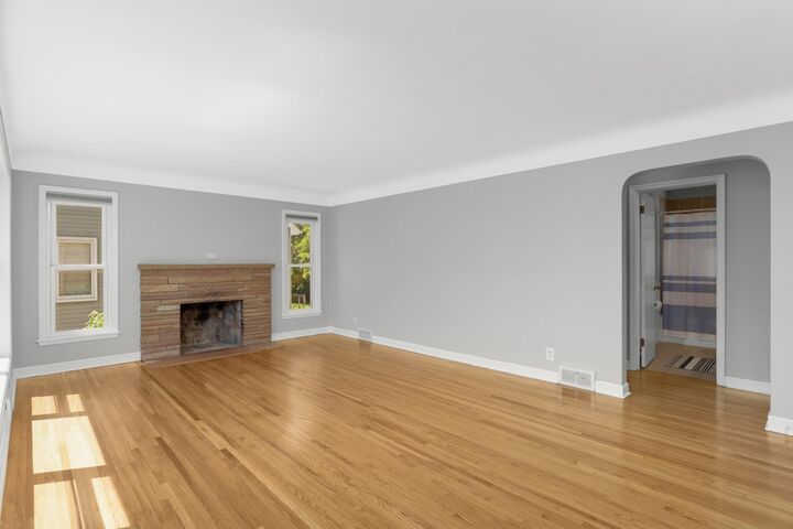 Property Photo: 141 Stanley Street MN 55118