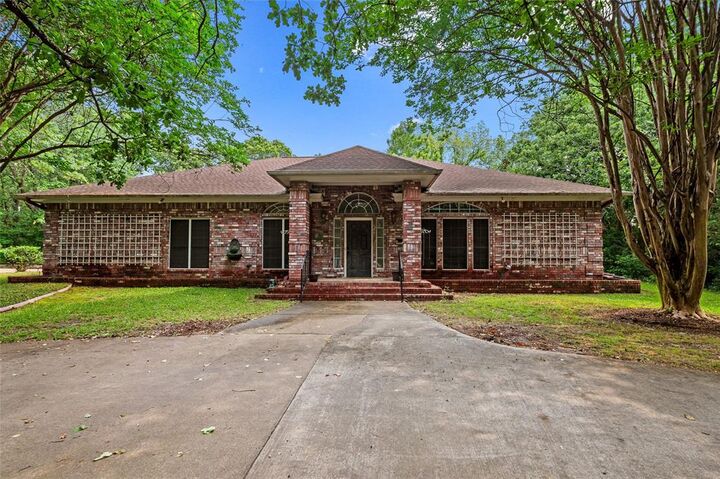 Property Photo: 605 County Road 2310 TX 75773