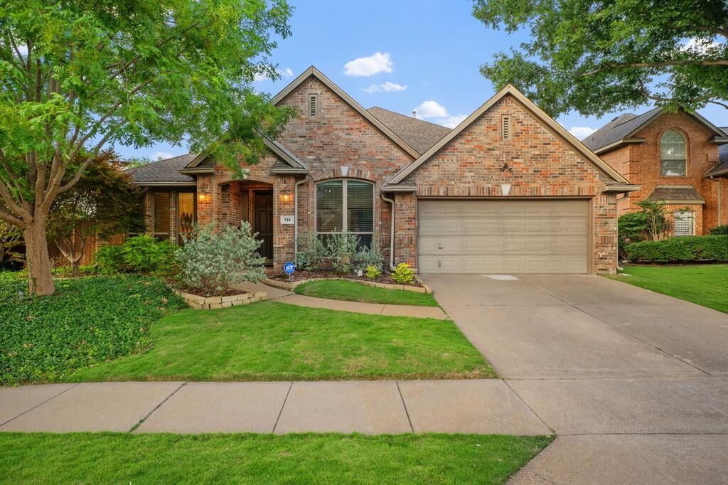 Property Photo:  711 Autumn Ridge Drive  TX 75072 