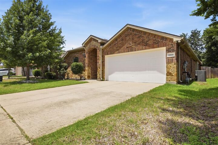Property Photo: 11800 Hamptonbrook Drive TX 75071