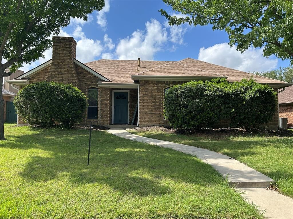 Property Photo: 3125 Tina Street TX 75048