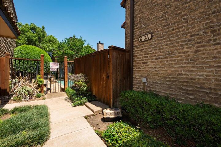 Property Photo: 5626 Preston Oaks Road 3A TX 75254
