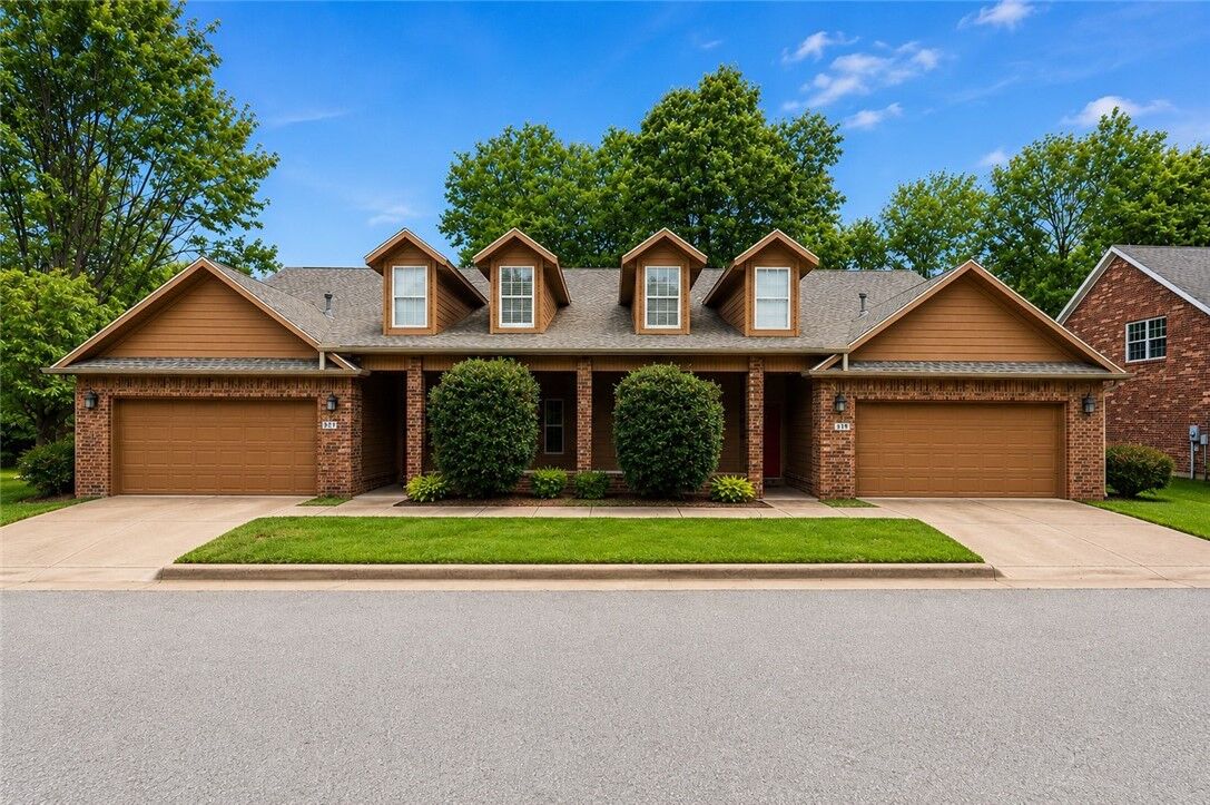 Property Photo:  519-521 S Pierremont Drive  AR 72701 